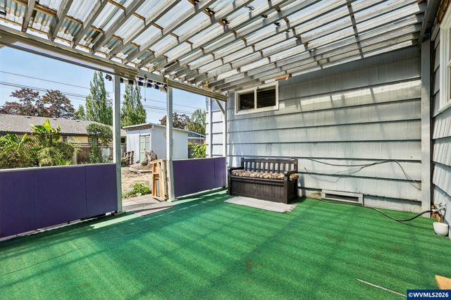 1915 23rd St NE, Salem, OR 97301