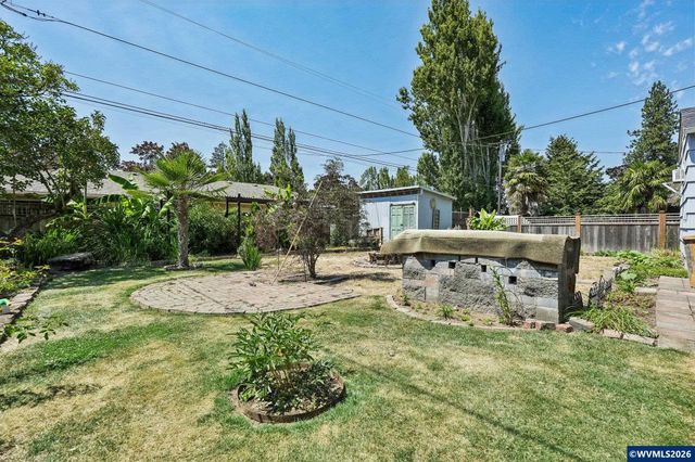 1915 23rd St NE, Salem, OR 97301