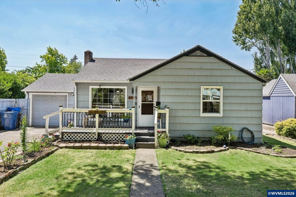 1915 23rd St NE, Salem, OR 97301