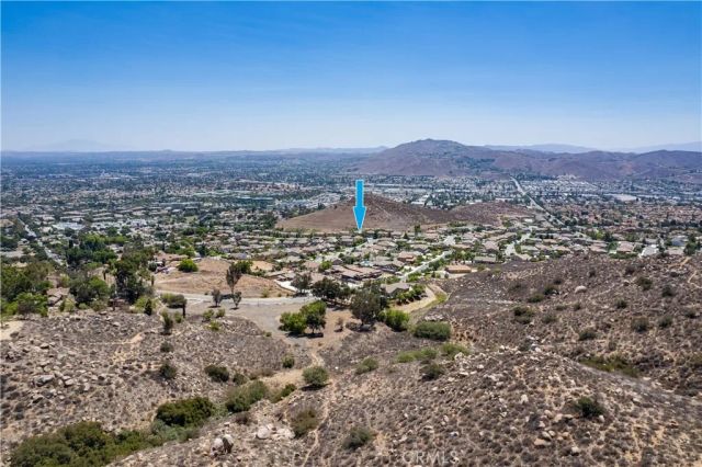 12179 Dewar Drive, Riverside, CA 92505