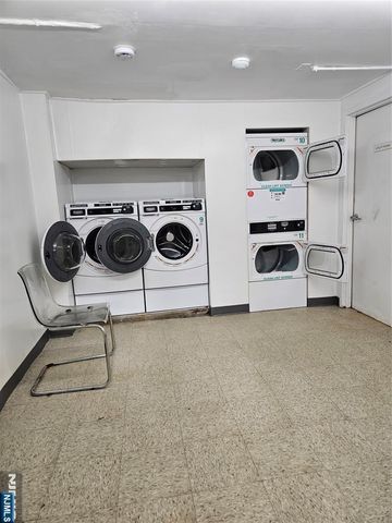 310 Washington Drive, Ramsey, NJ 07446