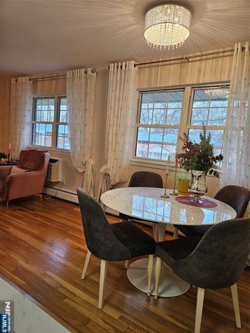 310 Washington Drive, Ramsey, NJ 07446