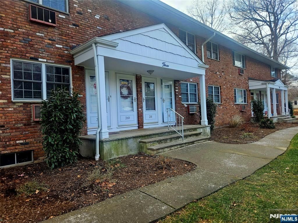 310 Washington Drive, Ramsey, NJ 07446