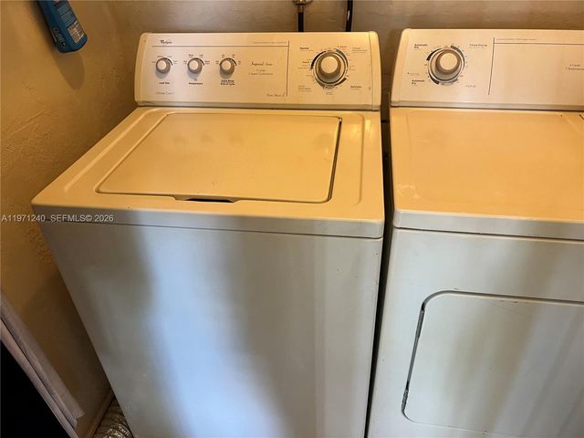 6805 NW 75th St, Tamarac, FL 33321