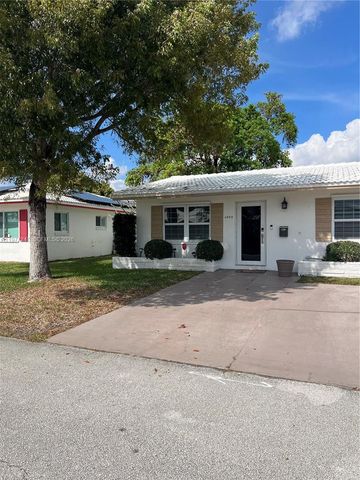 6805 NW 75th St, Tamarac, FL 33321