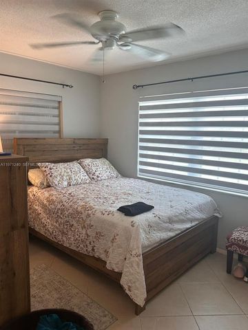 6805 NW 75th St, Tamarac, FL 33321