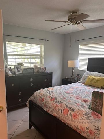 6805 NW 75th St, Tamarac, FL 33321