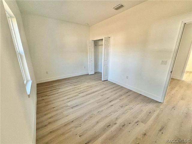 2349 W Oakland Lane, Citrus Springs, FL 34434
