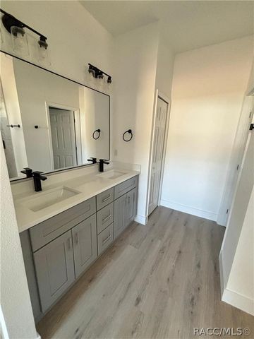 2349 W Oakland Lane, Citrus Springs, FL 34434