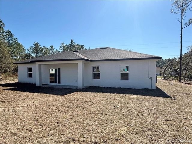 2349 W Oakland Lane, Citrus Springs, FL 34434