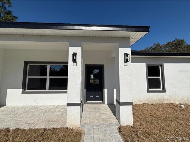 2349 W Oakland Lane, Citrus Springs, FL 34434