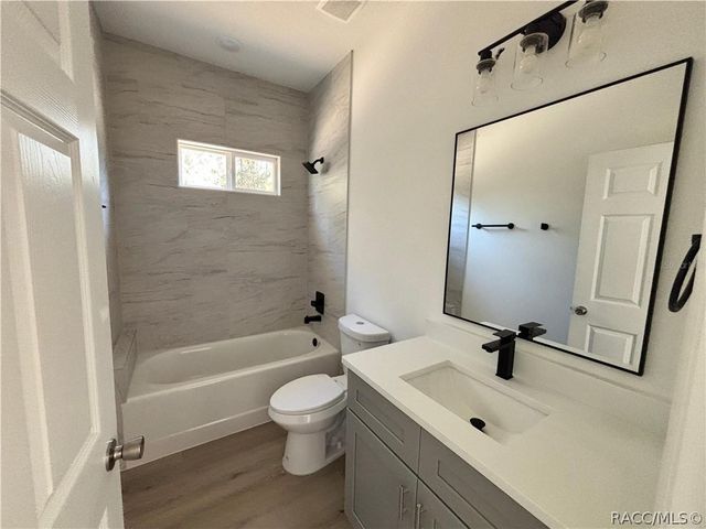 2349 W Oakland Lane, Citrus Springs, FL 34434