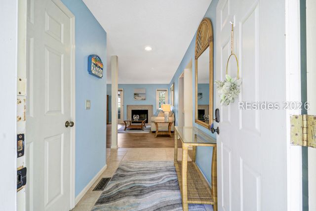 70 Shipyard Dr Apt 255, Hilton Head Island, SC 29928