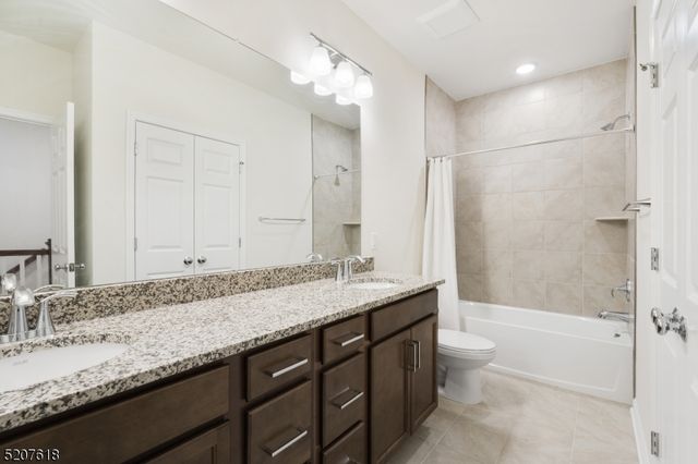 3 Sadie Cir 3104, Union Twp., NJ 07083