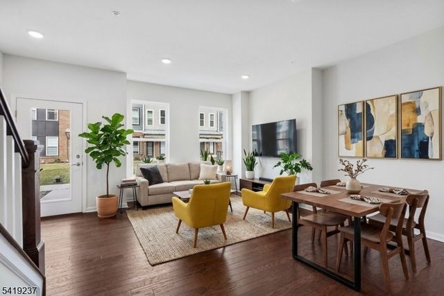 3 Sadie Cir 3104, Union Twp., NJ 07083