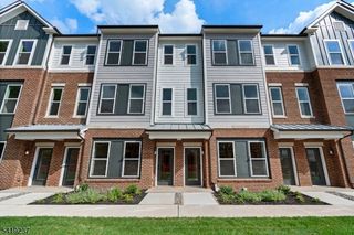 3 Sadie Cir 3104, Union Twp., NJ 07083