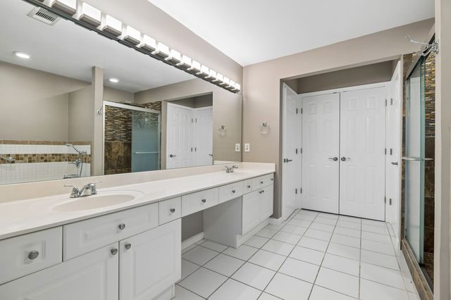 231 Green Harbor Rd Unit 101, Old Hickory, TN 37138