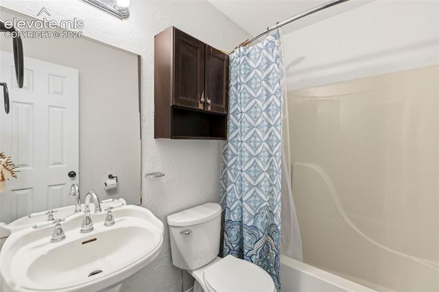 305 Alma Avenue, Pueblo, CO 81004