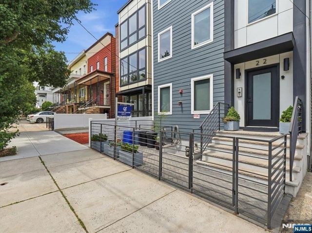 22 Lincoln Street 3, Jersey City, NJ 07307