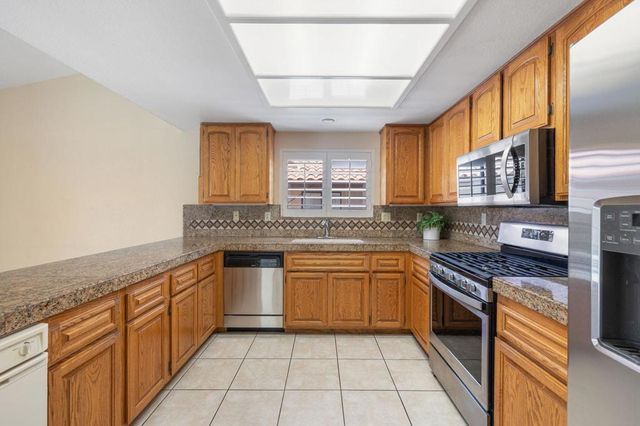 75179 La Sierra Drive, Palm Desert, CA 92211