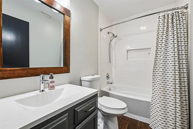 3225 Willowridge D, Marion, IA 52302