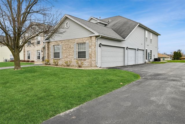 3225 Willowridge D, Marion, IA 52302