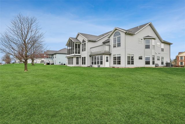 3225 Willowridge D, Marion, IA 52302