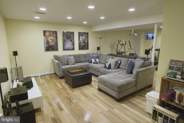 10277 GAINSBOROUGH RD, Potomac, MD 20854