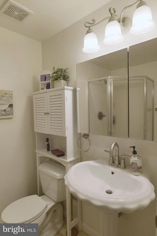 10277 GAINSBOROUGH RD, Potomac, MD 20854