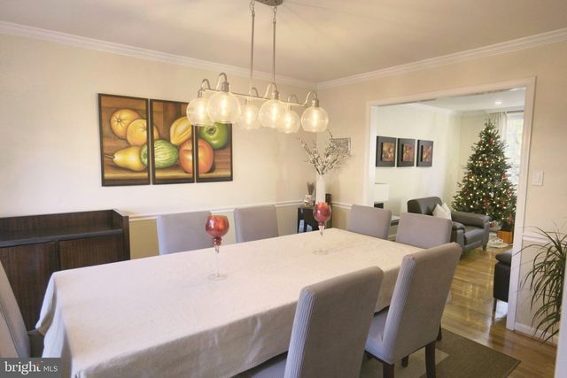 10277 GAINSBOROUGH RD, Potomac, MD 20854