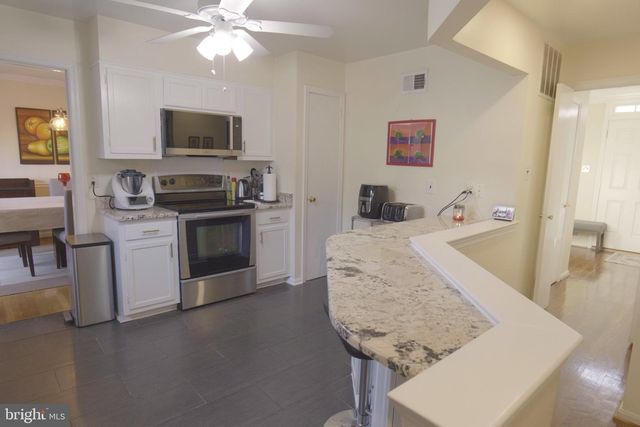 10277 GAINSBOROUGH RD, Potomac, MD 20854