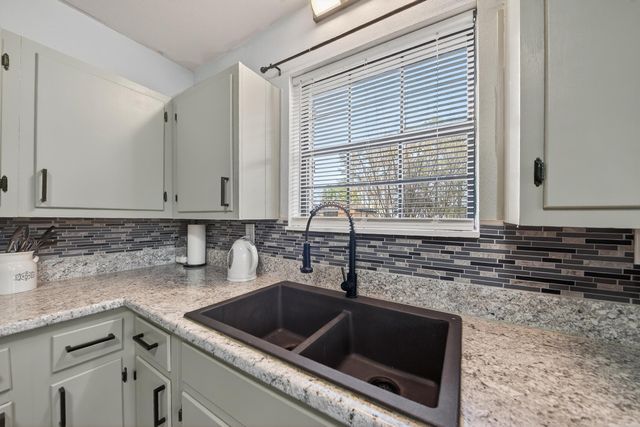 9 Snowden Circle, Greenbrier, AR 72058