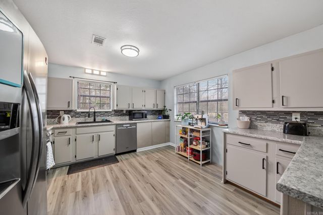 9 Snowden Circle, Greenbrier, AR 72058