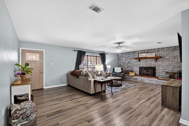 9 Snowden Circle, Greenbrier, AR 72058