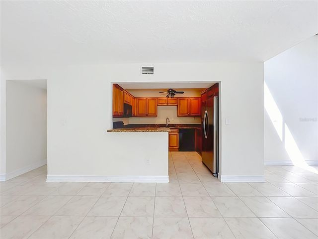 1601 PELICAN POINT DRIVE 215, Sarasota, FL 34231