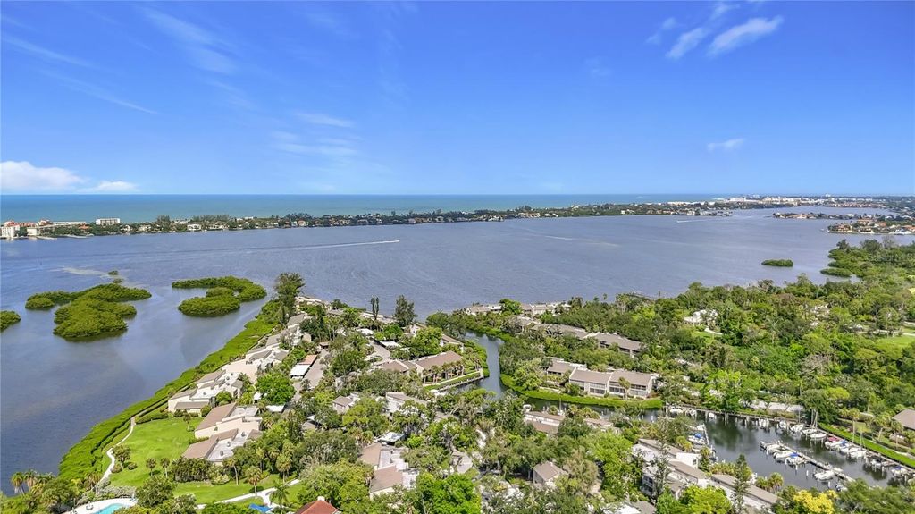 1601 PELICAN POINT DRIVE 215, Sarasota, FL 34231