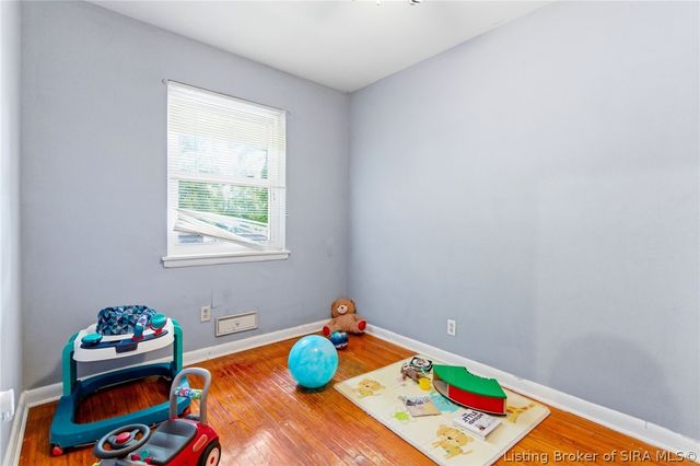 315 Mockingbird Drive, Jeffersonville, IN 47130
