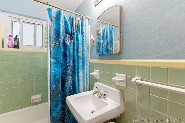 315 Mockingbird Drive, Jeffersonville, IN 47130