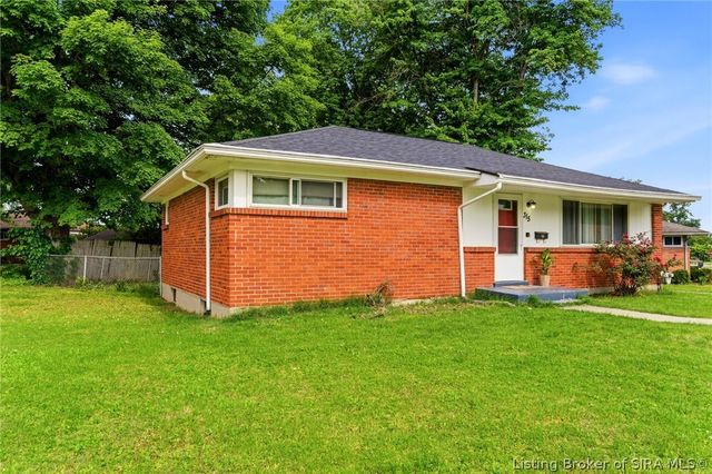 315 Mockingbird Drive, Jeffersonville, IN 47130