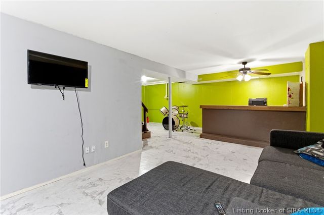 315 Mockingbird Drive, Jeffersonville, IN 47130