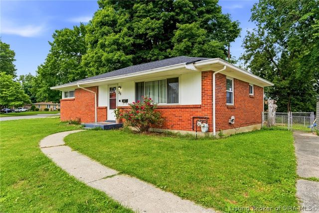 315 Mockingbird Drive, Jeffersonville, IN 47130