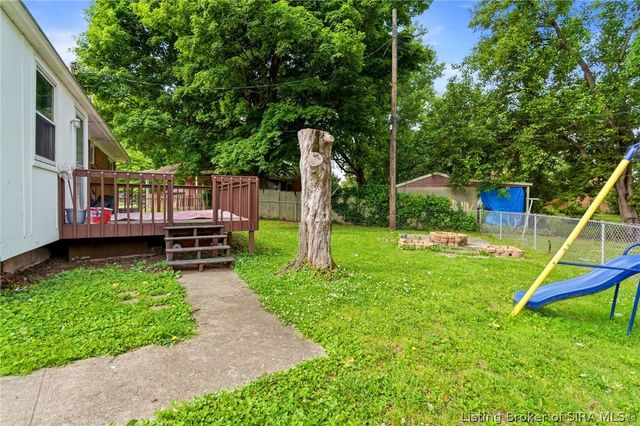 315 Mockingbird Drive, Jeffersonville, IN 47130