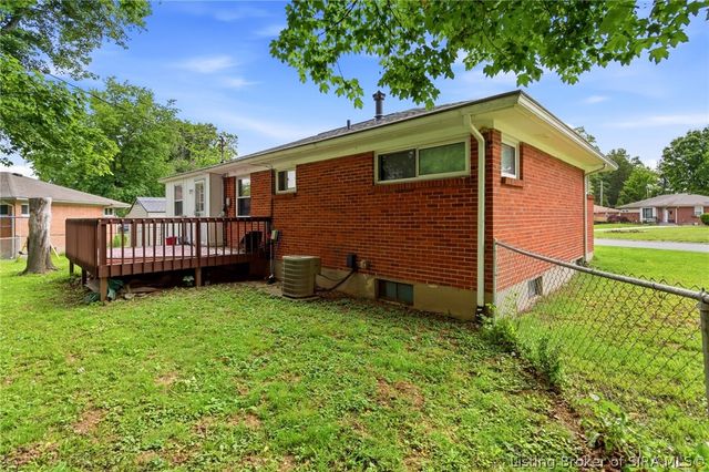 315 Mockingbird Drive, Jeffersonville, IN 47130