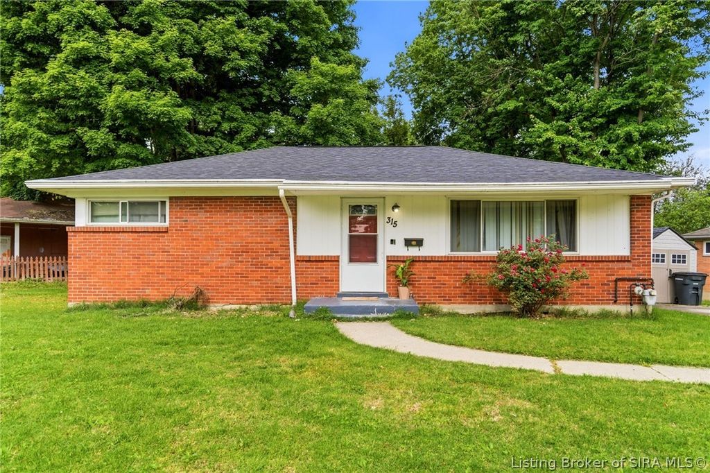 315 Mockingbird Drive, Jeffersonville, IN 47130