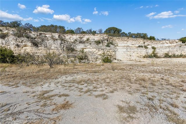 944 Metzger Road, Fredericksburg, TX 78624