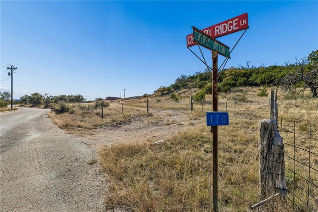 944 Metzger Road, Fredericksburg, TX 78624