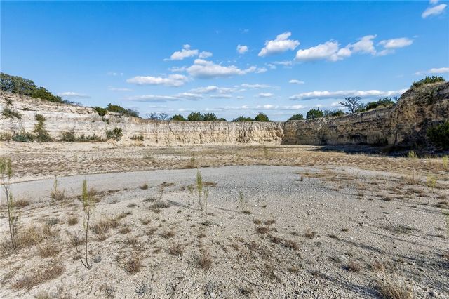 944 Metzger Road, Fredericksburg, TX 78624