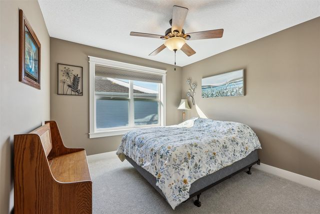 5020 NE Ledgestone Court, Ankeny, IA 50021