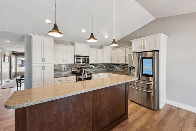 5020 NE Ledgestone Court, Ankeny, IA 50021