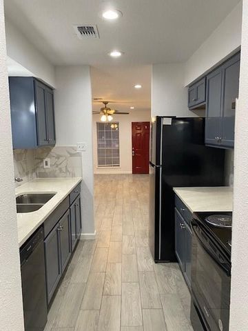 12728 Shannon Hills Drive, Houston, TX 77099